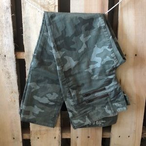 Gap Pants! (PENDING)